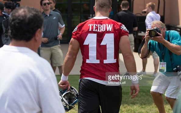 Philadelphia Eagles: Tim Tebow Possibly Starting a QB Controversy in Philly
